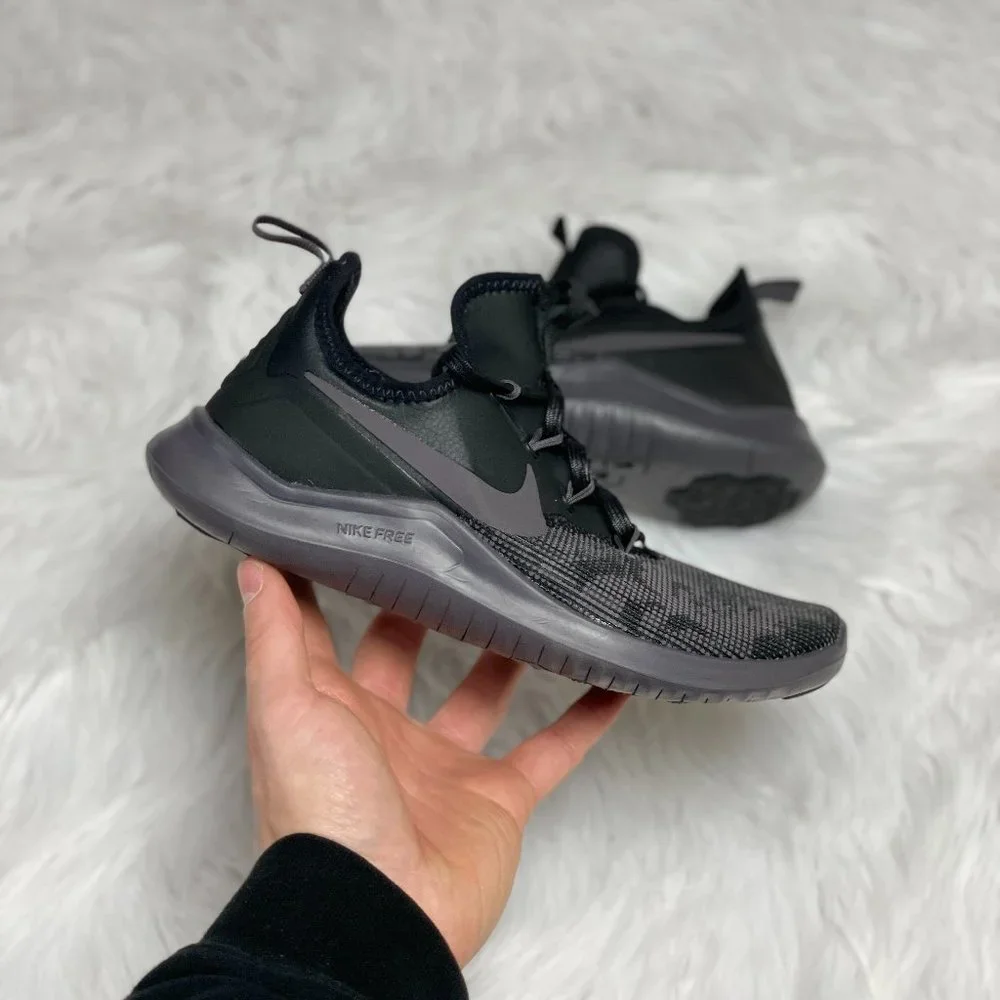 Nike Free Tr8 Low Womens Athletic Running Shoes Black Gray AJ7829-010 NEW Size 5 - Picture 1 of 6